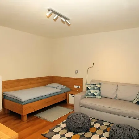 Apartma Lodi Za Dve,stiri, Sest, Ali Osem Oseb בית נופש *