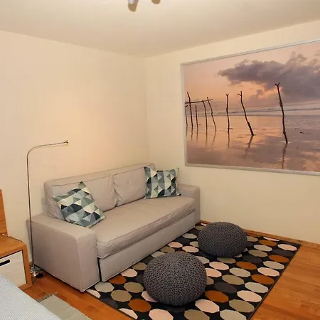 Holiday home Apartma - Pocitniska Hisa Lodi *