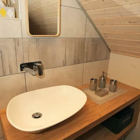 Apartma Lodi Za Dve,stiri, Sest, Ali Osem Oseb בית נופש בוהין