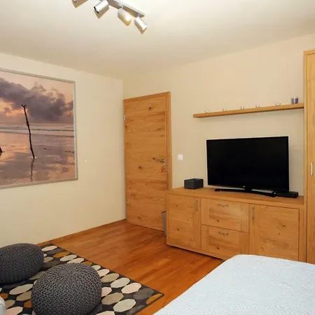 Apartma Lodi Za Dve,stiri, Sest, Ali Osem Oseb * בוהין