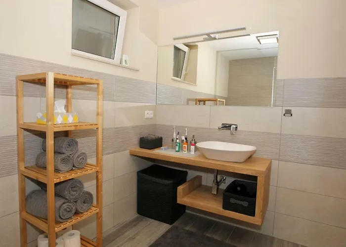 別荘 Apartma Lodi Za Dve,stiri, Sest, Ali Osem Oseb